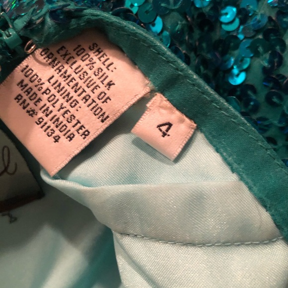 Prom dress - Picture 3 of 4